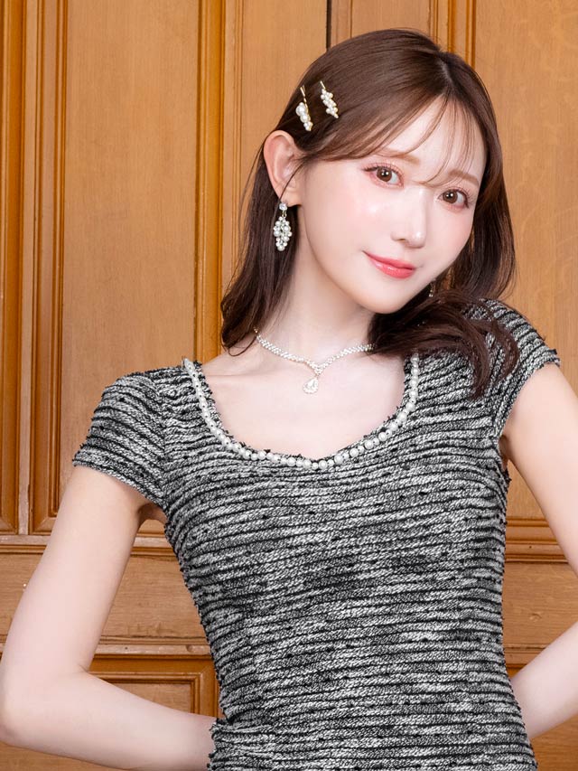 [SMLサイズ]ミックスラインパールビジュー半袖マーメイド膝丈ドレス[3サイズ展開]