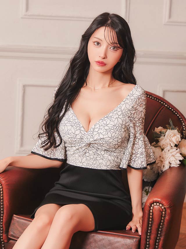 8/1新作!ツイストフラワーレースパイピングフレア袖タイトミニドレス[SML/3サイズ展開]