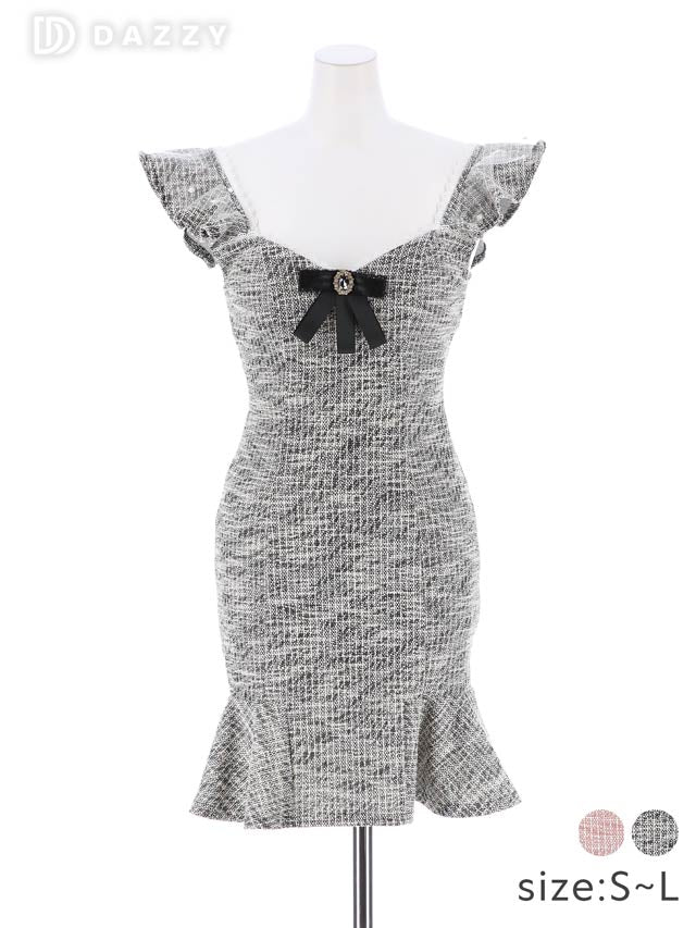 明日花キララ着用[SMLサイズ]ツイードフリルショルダーリボンブローチ付きマーメイドミニドレス[3サイズ展開]