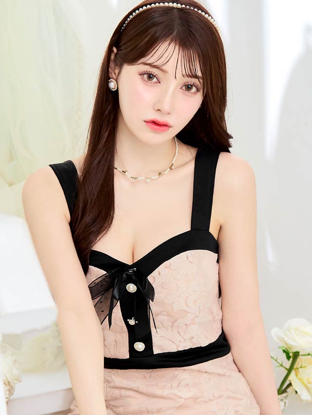 [SMLサイズ]ノースリーブフロントラインリボンブローチ付きマーメイドミニドレス[3サイズ展開]