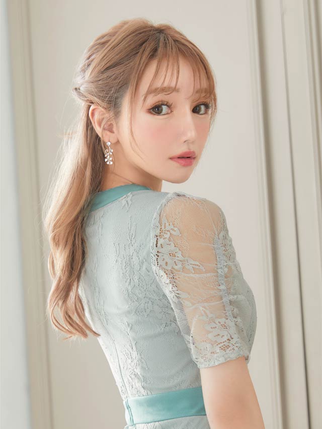 [SMLサイズ]シアーフラワーフロントラインベルトモチーフ半袖タイトミニドレス[3サイズ展開][LIVE紹介]