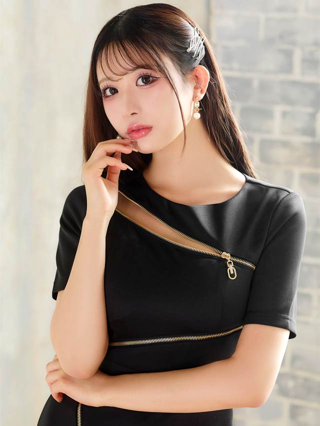 アシンメトリージップライン半袖タイトミニドレス[SML/3サイズ展開][伊藤桃々着用]