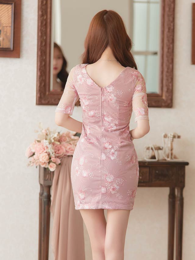 8/7再入荷!Vネックフラワー刺繍ウエストシアー五分袖タイトミニドレス[SML/3サイズ展開]