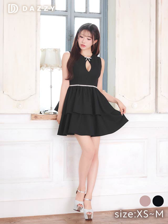 ティアードリボンビジューホールAラインミニドレス[XS~M/3サイズ展開][伊藤桃々着用]