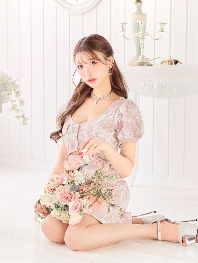 5/19新作!フラワーウエストカットパフスリーブマーメイドミニドレス[XS〜L/4サイズ展開][伊藤桃々着用]