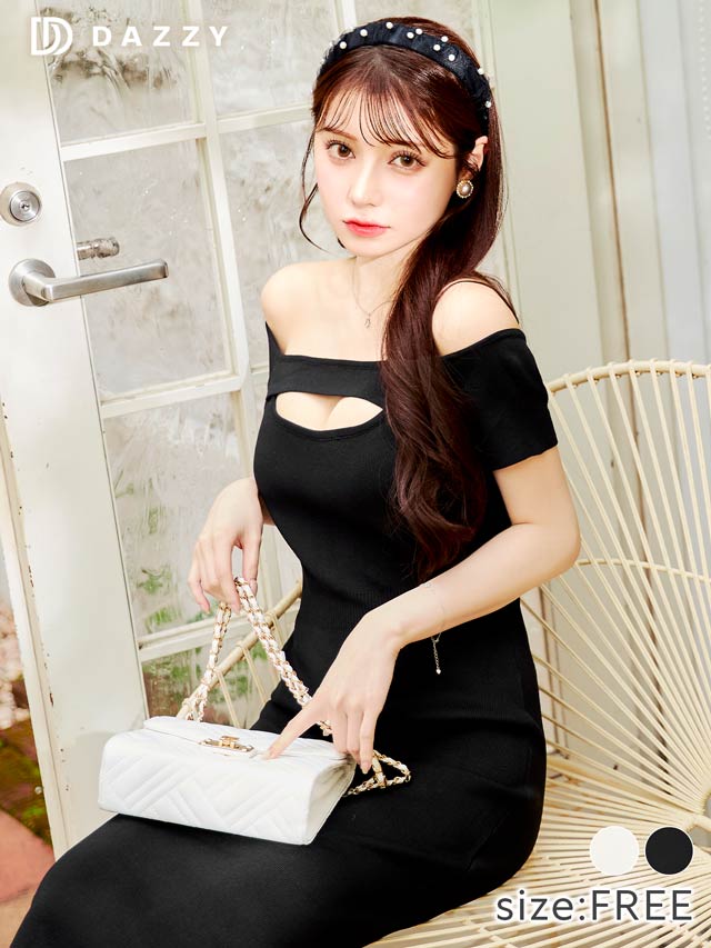 オフショルカットアウト半袖ニットワンピース[カジュアル/dazzy closet]