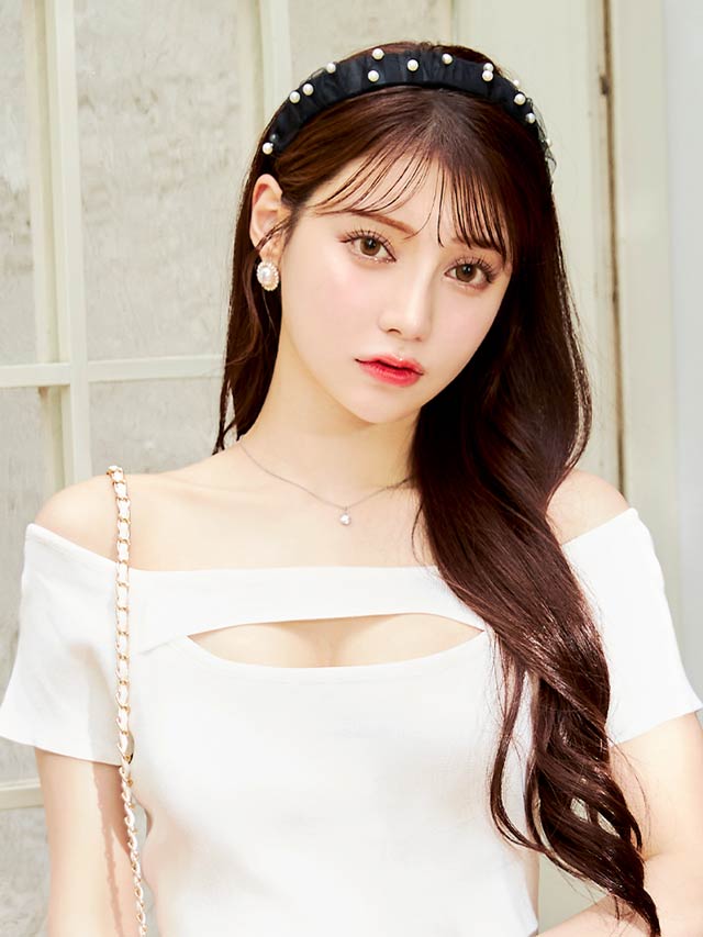 オフショルカットアウト半袖ニットワンピース[カジュアル/dazzy closet]