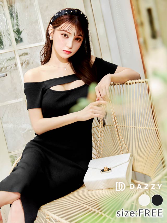 オフショルカットアウト半袖ニットワンピース[カジュアル/dazzy closet]