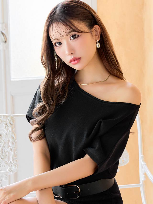 10/2再入荷!ワンショルスクエアバックルベルト付きニットワンピース[カジュアル/dazzy closet][伊藤桃々着用]