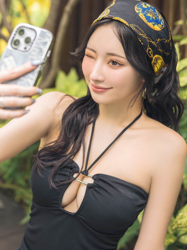 ギャザーUカットホルターネックワンピース/水着【dazzy beach/2025ビキニ】