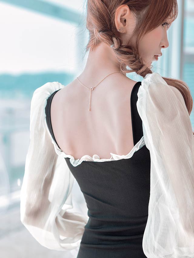 アースリーブカットアウトフリルワンピース/水着【dazzy beach/2025ビキニ】