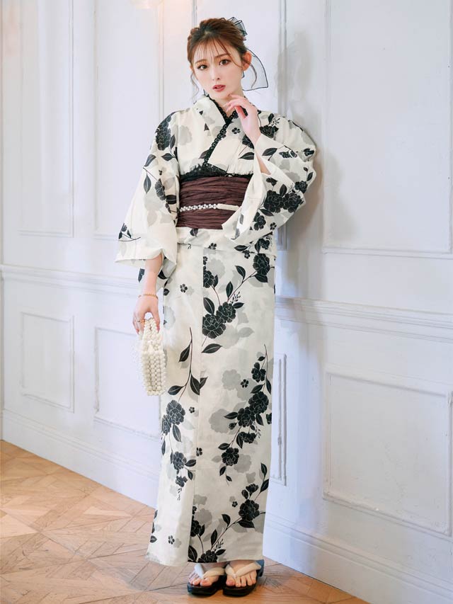 [3点SET]モノトーン牡丹柄浴衣【YUKATA by dazzy 2025】