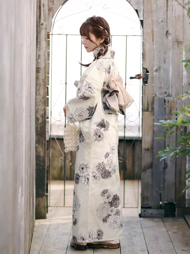 [3点SET]アンティーク薔薇柄浴衣【YUKATA by dazzy 2025】