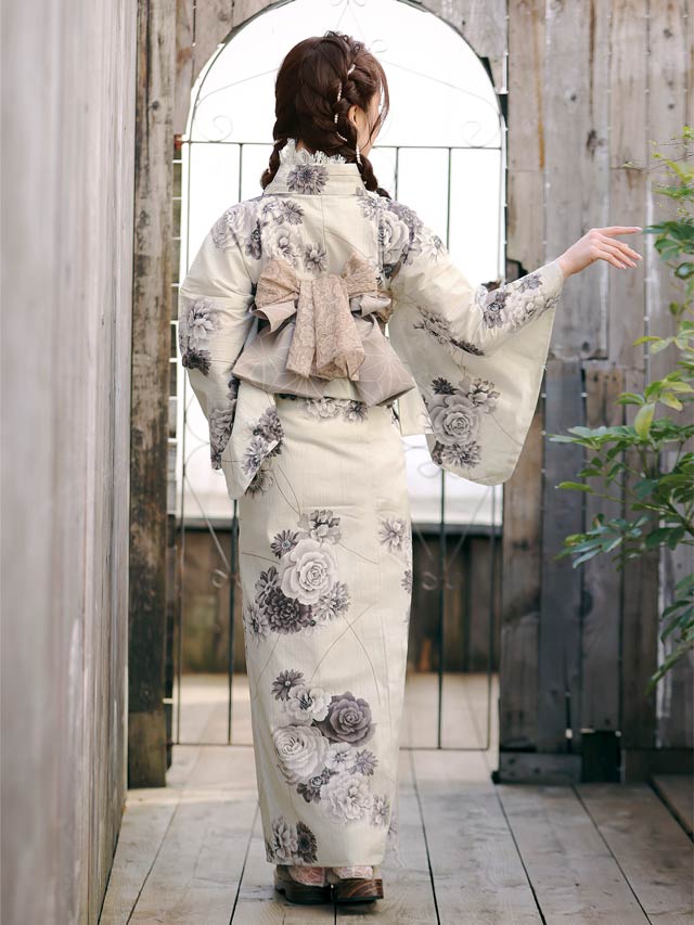 [3点SET]アンティーク薔薇柄浴衣【YUKATA by dazzy 2025】