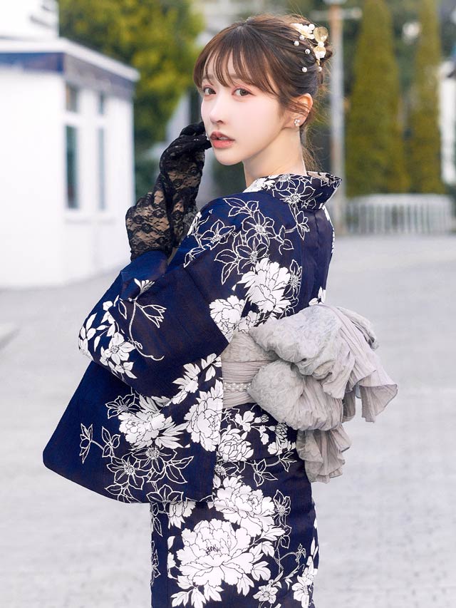 [3点SET]紺地×レトロ花柄浴衣【YUKATA by dazzy 2025】