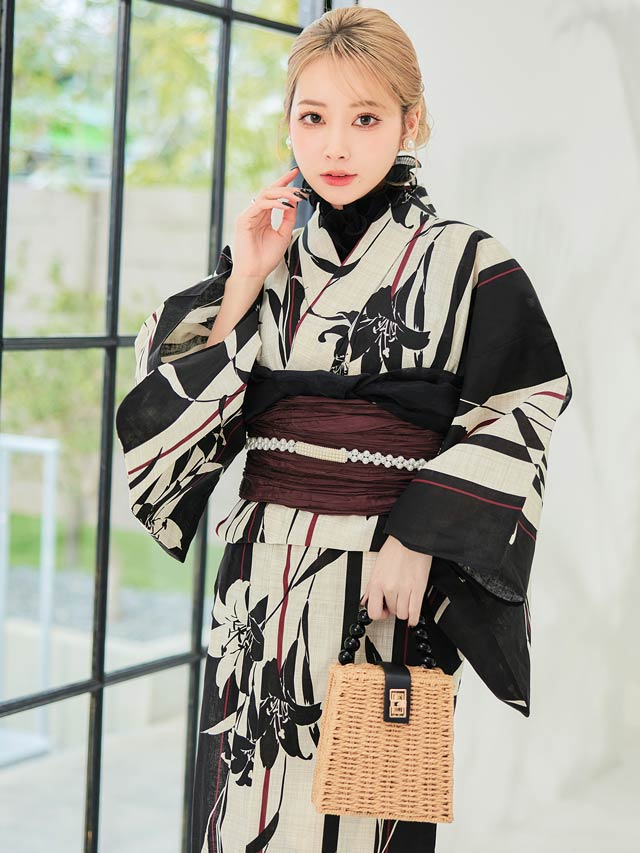 [3点SET]縦縞モノクロ百合柄浴衣【YUKATA by dazzy 2025】