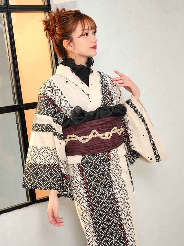 [3点SET]モノクロ七宝柄浴衣【YUKATA by dazzy 2025】