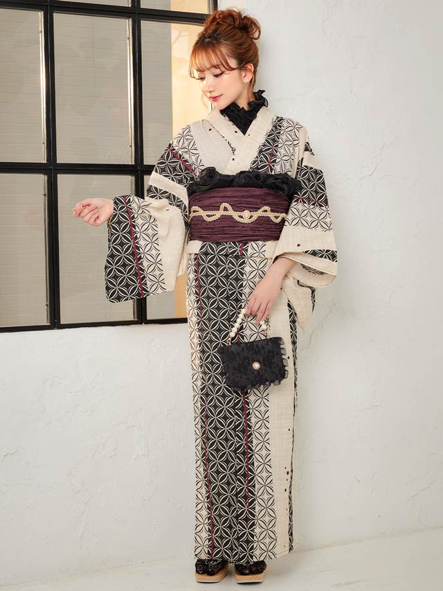 [3点SET]モノクロ七宝柄浴衣【YUKATA by dazzy 2025】