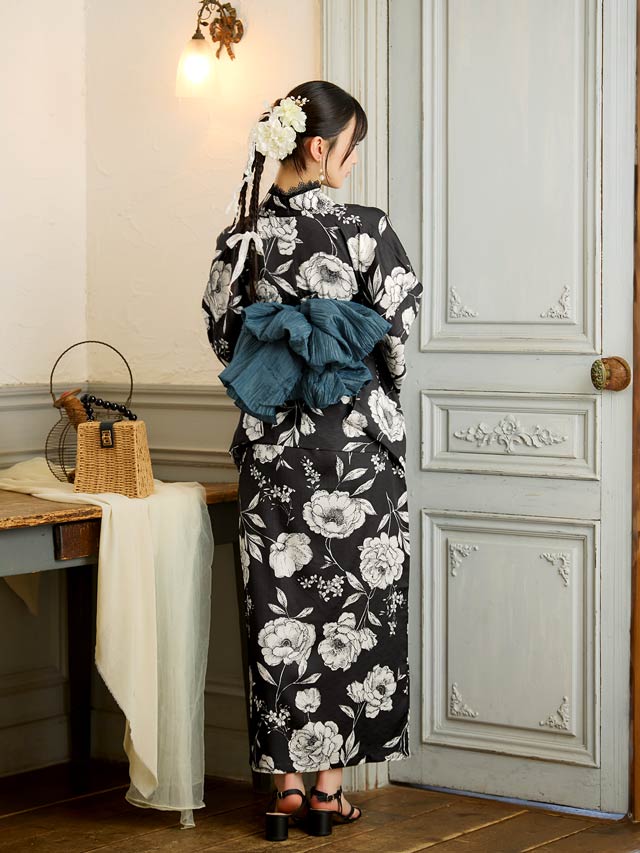 [ワンピース浴衣] 漆黒×レトロ白薔薇柄[4点SET]【YUKATA by dazzy 2025】