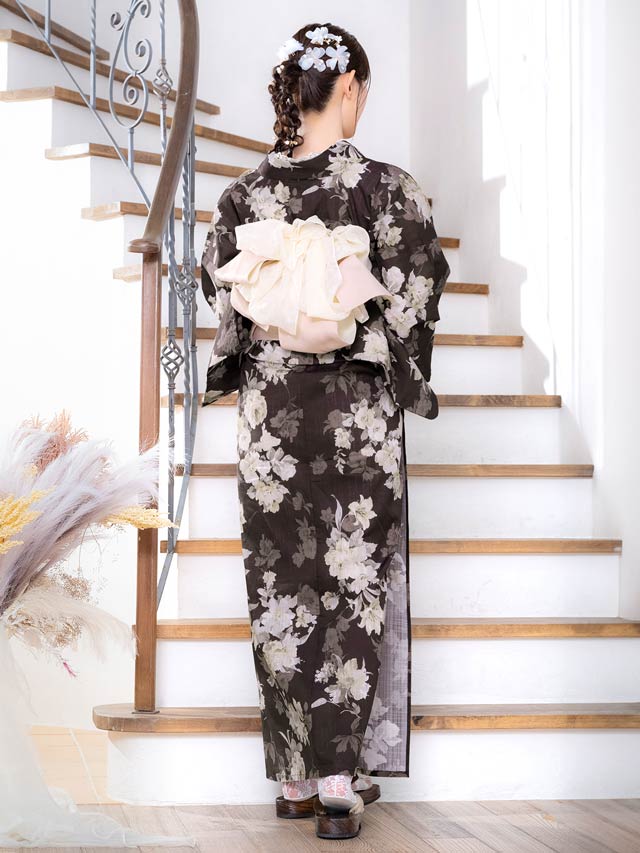 [3点SET]褐色地×クラシック花柄柄浴衣【YUKATA by dazzy 2025】