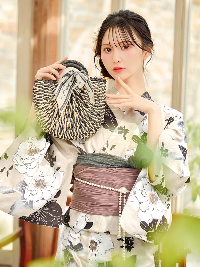 [3点SET]グレージュ×白薔薇柄浴衣【YUKATA by dazzy 2025】