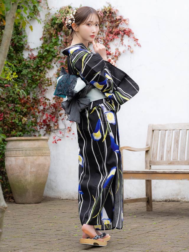 [3点SET]モダン縦縞×青百合柄浴衣【YUKATA by dazzy 2025】