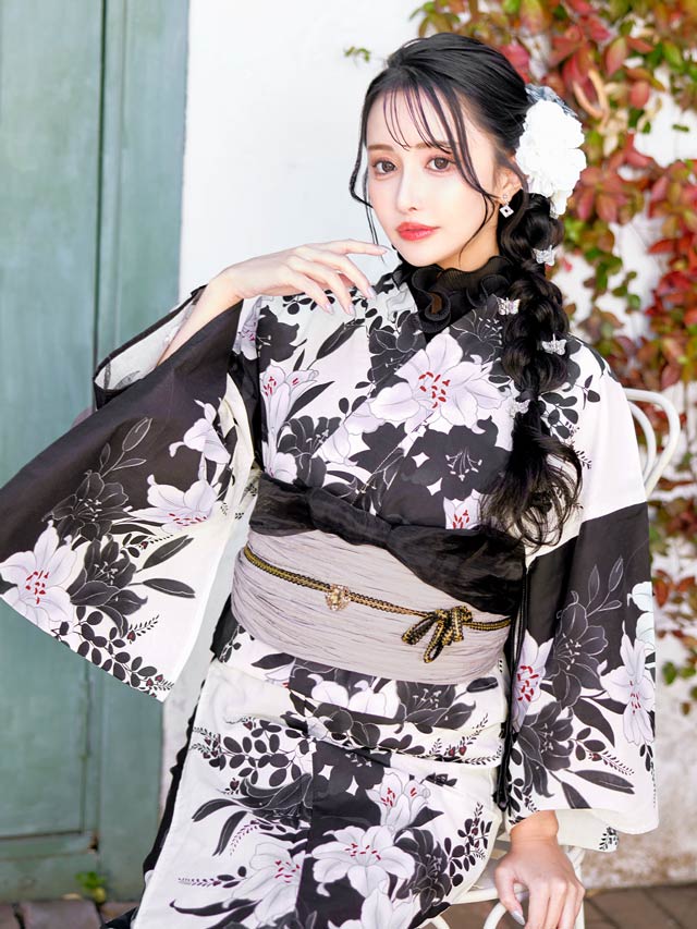 [セパレート浴衣] ディープホワイト百合柄浴衣【YUKATA by dazzy 2025】