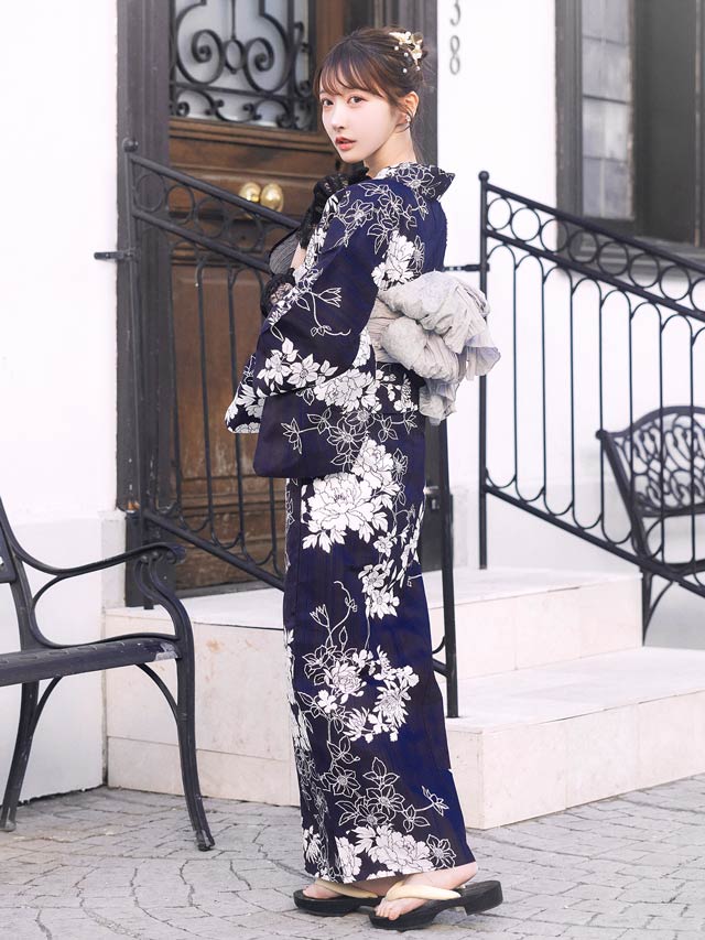 [セパレート浴衣] 紺地×レトロ花柄浴衣[4点SET]【YUKATA by dazzy 2025】