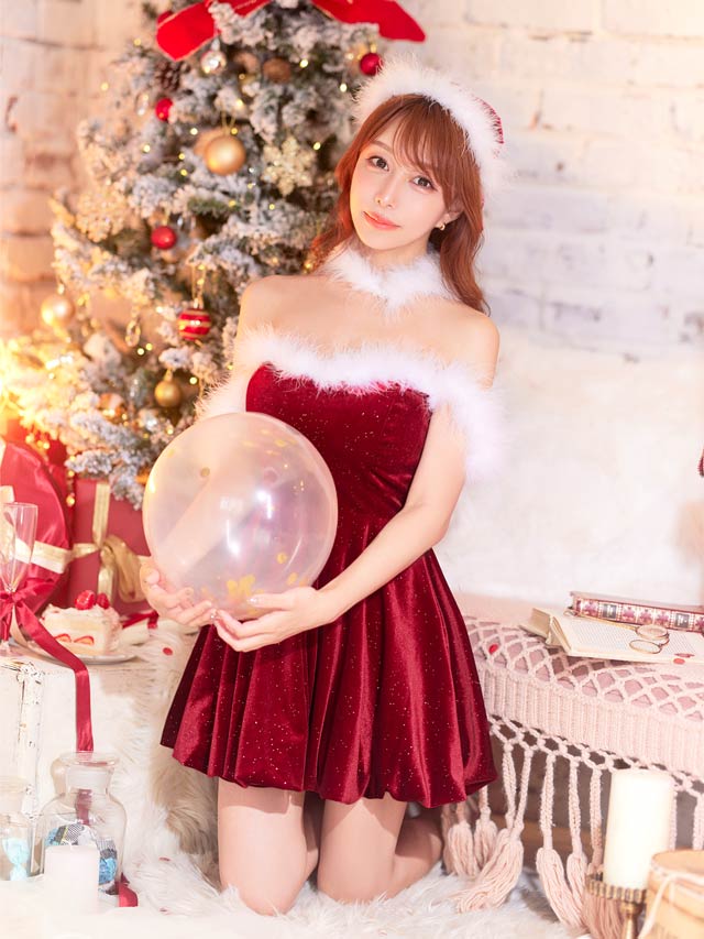 11/5再販![3点SET]オフショルフェザーバルーンスカートサンタコスチューム【2025サンタ/コスプレ】[桜井みづき着用/Petit Madeleine プティマドレーヌ]