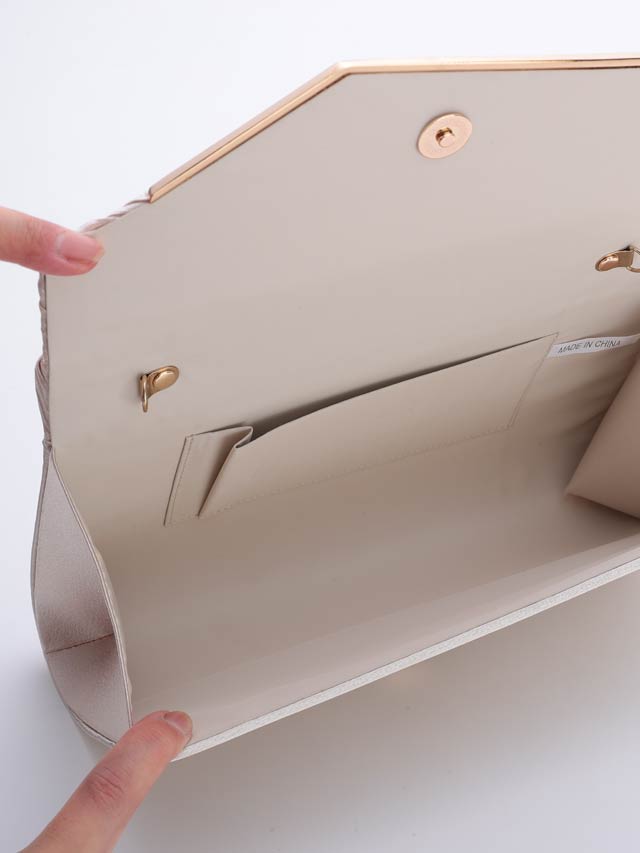 7/10再入荷![2way]プリーツデザインレタークラッチバッグ