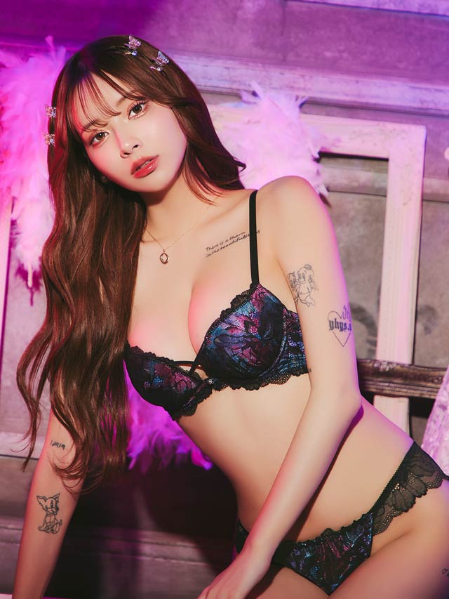 8/6新作!ルミナスシャドウブルームブラジャー&バック透けフルバックショーツ[推し][人気]