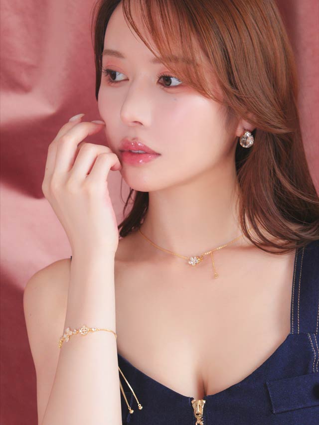 6/18新作!フェミニンビジューフラワーブレスレット