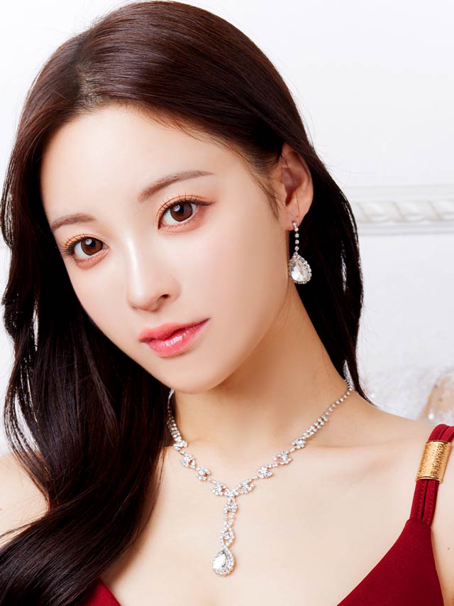 9/9再入荷![2点SET]ティアドロップビジューネックレス＆ピアスセット