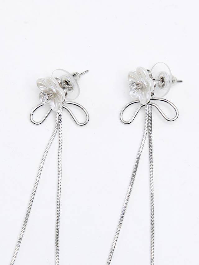 ミドルチェーンフラワーピアス