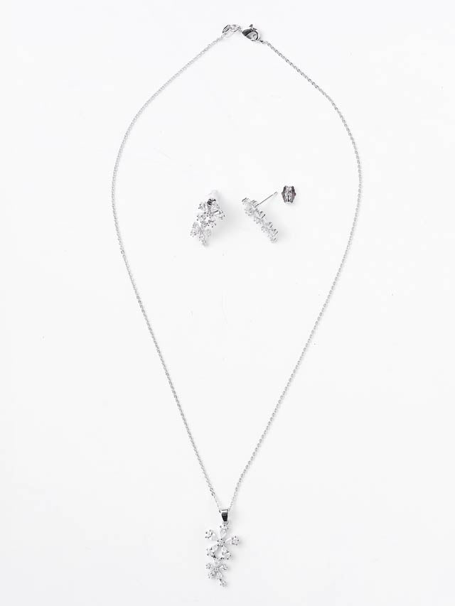 6/18新作![2点SET]プチフラワービジューネックレス＆ピアスセット