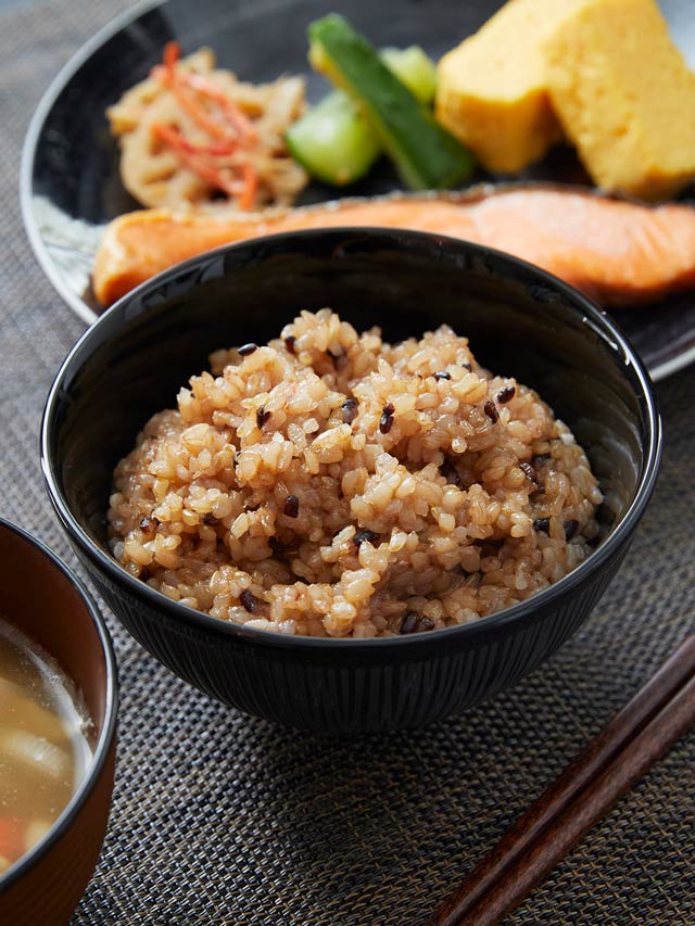 70% NEKASE GENMAI 玄米ごはん黒米ブレンド 24食セット