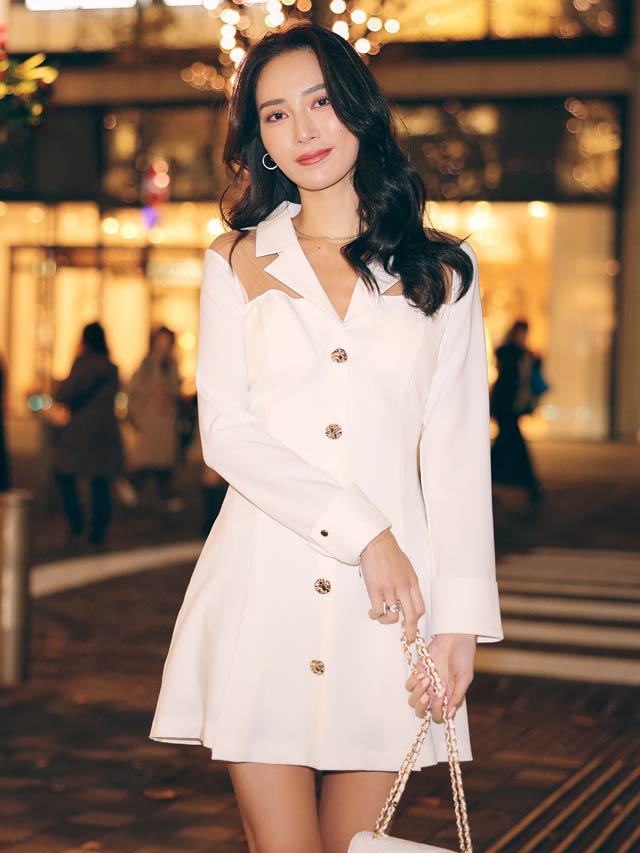 [SMサイズ]フロントボタン襟付きデコルテシアーワンピース[2サイズ展開]