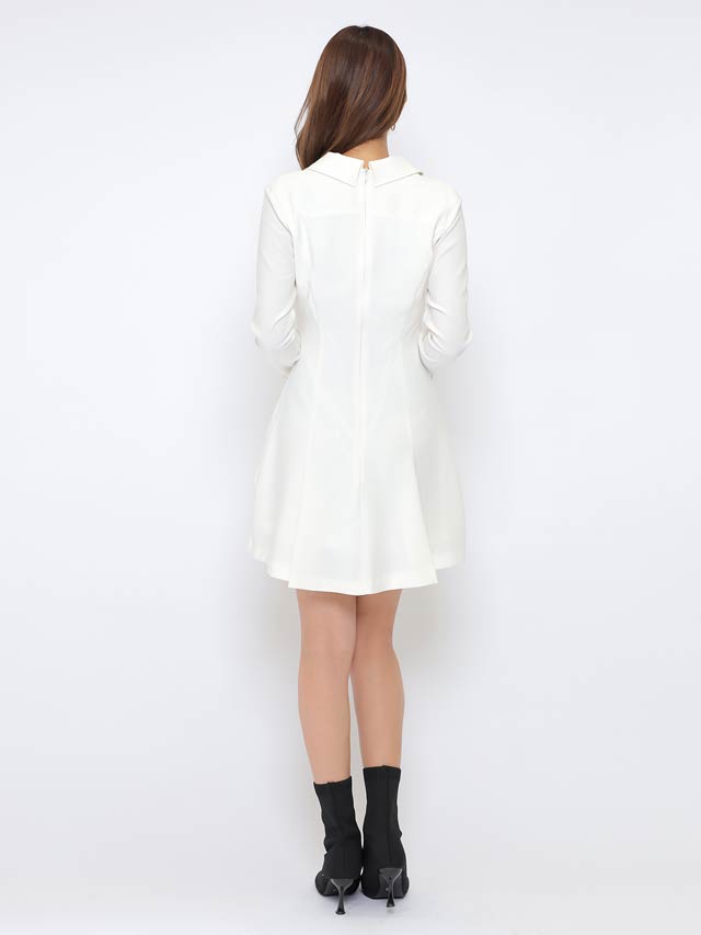 [SMサイズ]フロントボタン襟付きデコルテシアーワンピース[2サイズ展開]